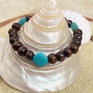 Beaded bracelet - wood & turquoise
